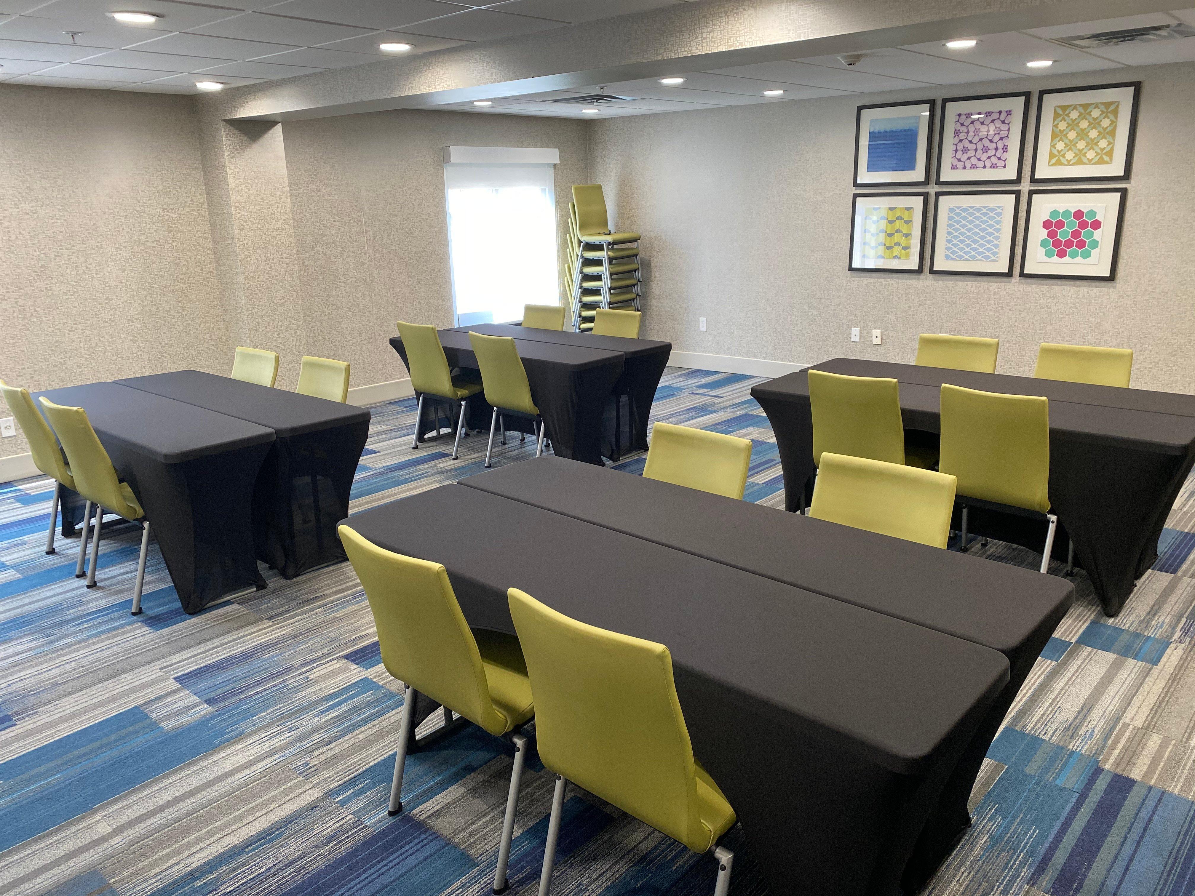 Holiday Inn Express Atlanta-Stone Mountain By Ihg Exterior foto